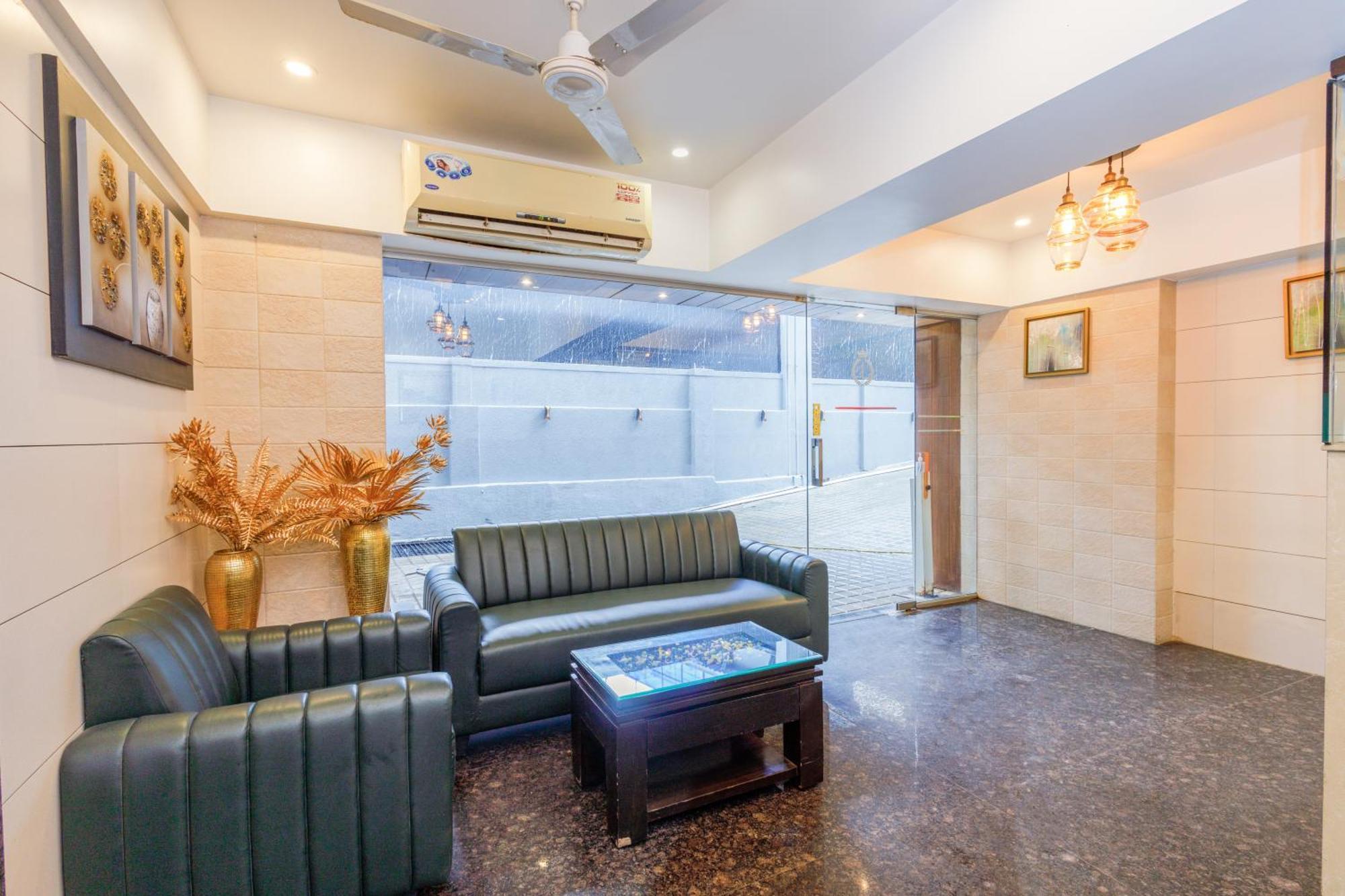 J Hotel And Banquets Bombay Exterior foto