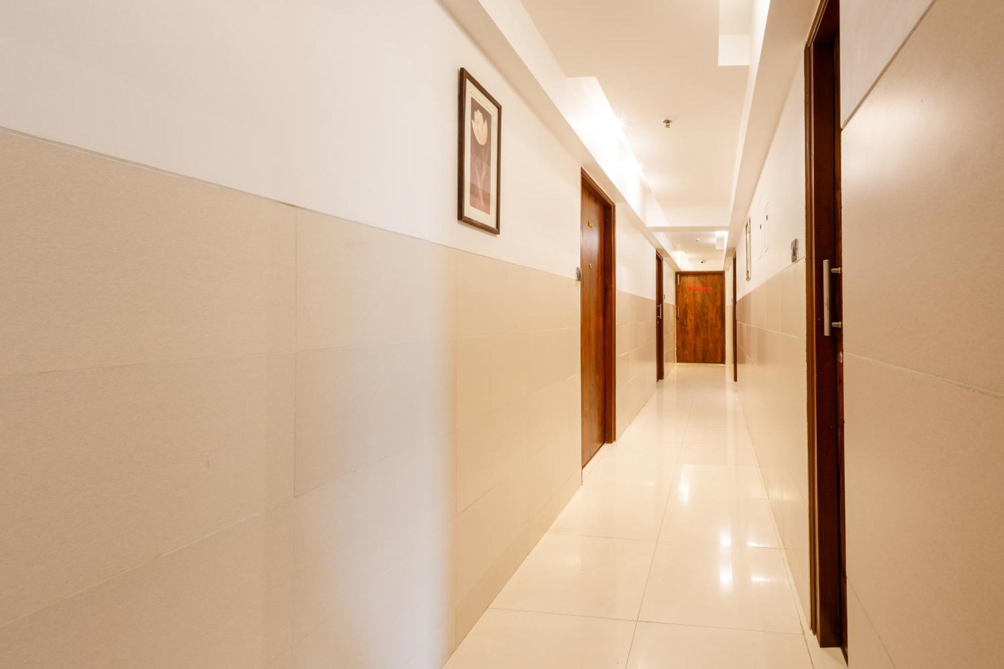 J Hotel And Banquets Bombay Exterior foto